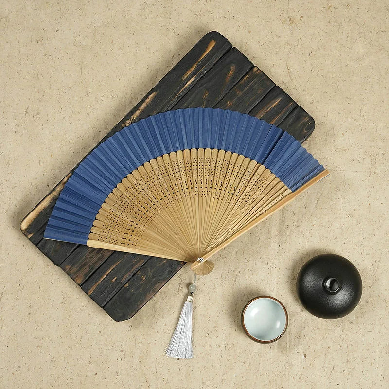 Folding Wood Hand Fan Dance Bone Bamboo Fan Silk Antique Folding Fan Lady Spot Chinese Gift Wedding Favors And Gifts Fans